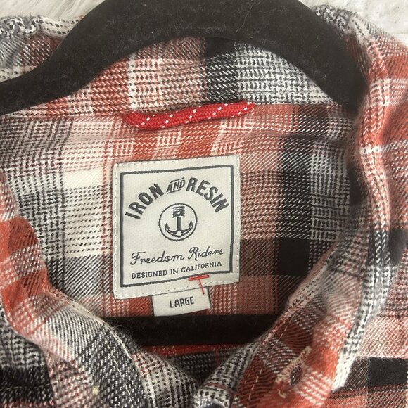 Iron and Resin Red Soda L Brushed Cotton Flannel 2 Pocket Shirt Plaid Button Up - Picture 7 of 12